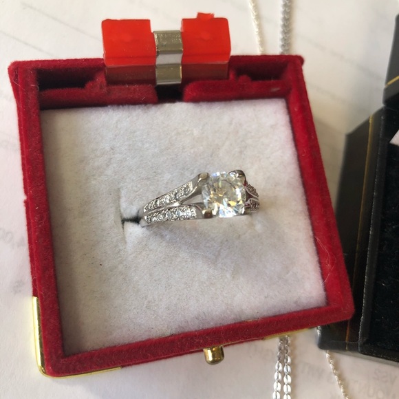 Sterling silver rings & pendants - Picture 3 of 6